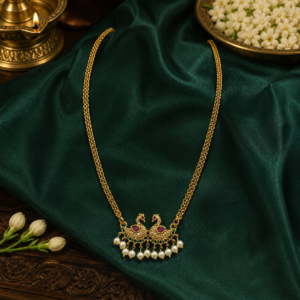 Peacock Pearl Pendant Chain - 001